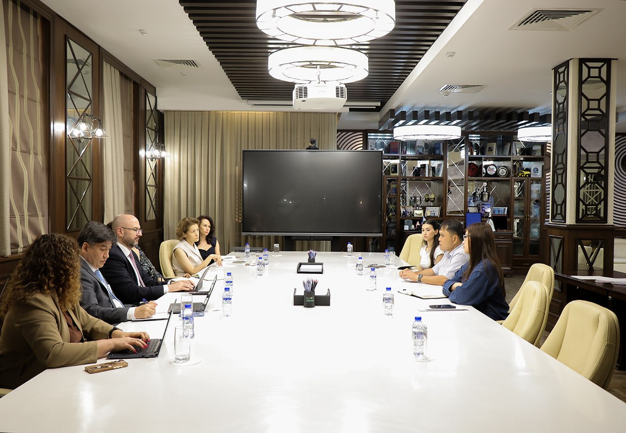 Xalqaro moliya korporatsiyasi (IFC) vakillari bilan uchrashuv